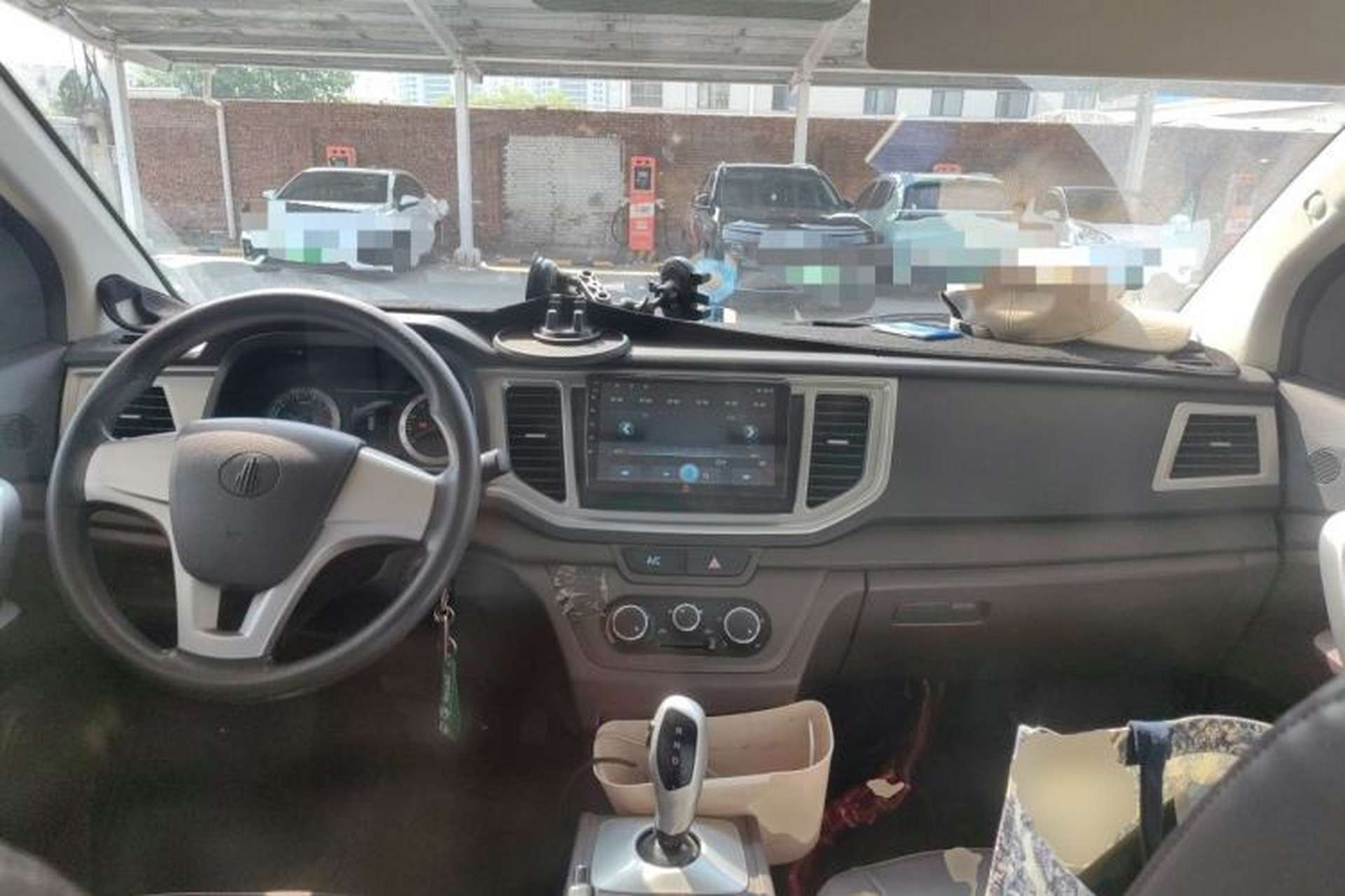 Used BAIC Ruixiang Boteng V2 EV 2022 Enclosed Van Standard Type Henan Lithium Battery Center Console