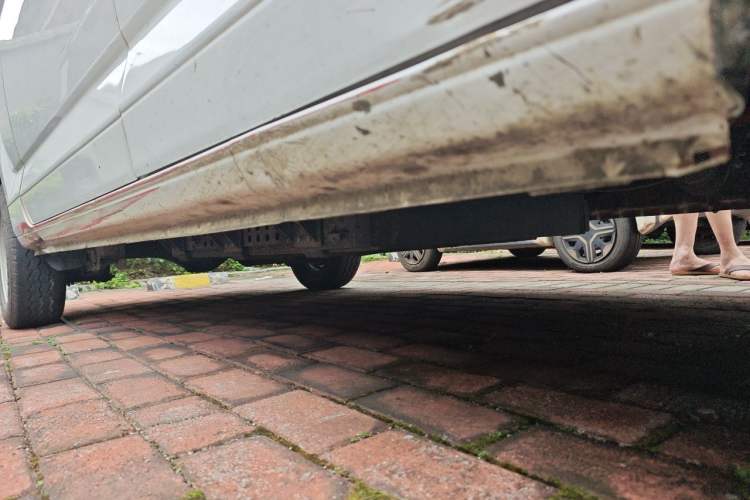 Used BAIC Ruixiang Boteng V2 EV 2022 Enclosed Van Standard Type Henan Lithium Battery Chassis Front Right