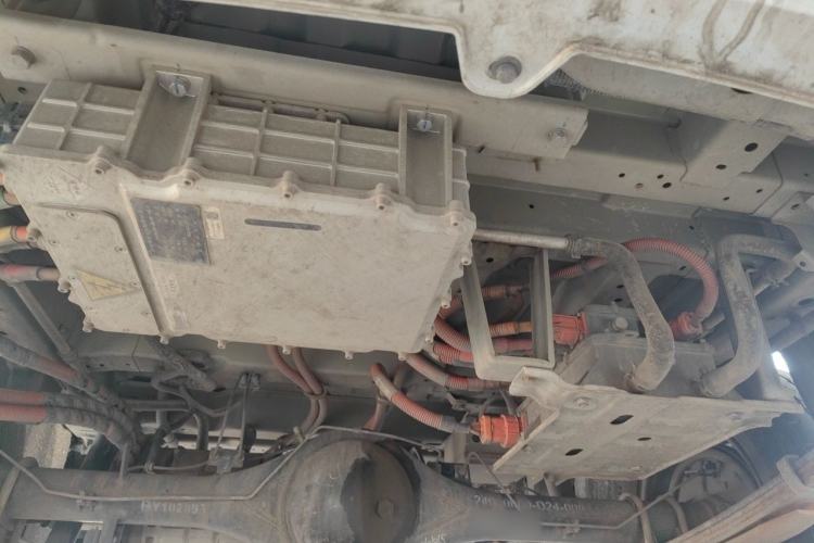 Used BAIC Ruixiang Boteng V2 EV 2022 Enclosed Van Standard Type Henan Lithium Battery Chassis Rear