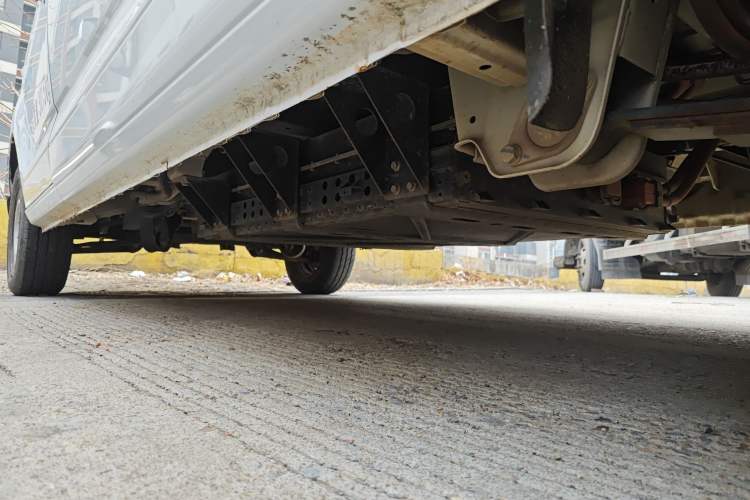 Used BAIC Ruixiang Boteng V2 EV 2022 Enclosed Van Standard Type Henan Lithium Battery Chassis Rear Left