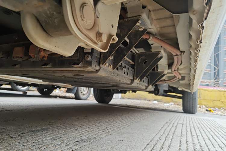 Used BAIC Ruixiang Boteng V2 EV 2022 Enclosed Van Standard Type Henan Lithium Battery Chassis Rear Right