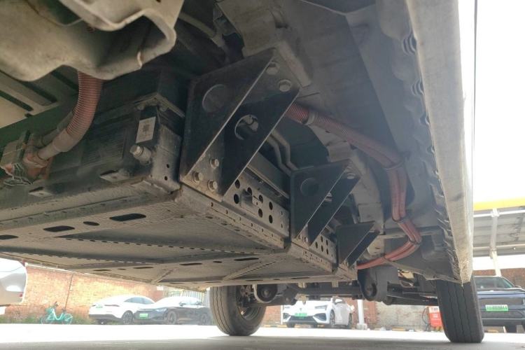 Used BAIC Ruixiang Boteng V2 EV 2022 Enclosed Van Standard Type Henan Lithium Battery Chassis Rear Right
