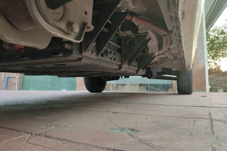 Used BAIC Ruixiang Boteng V2 EV 2022 Enclosed Van Standard Type Henan Lithium Battery Chassis Rear Right