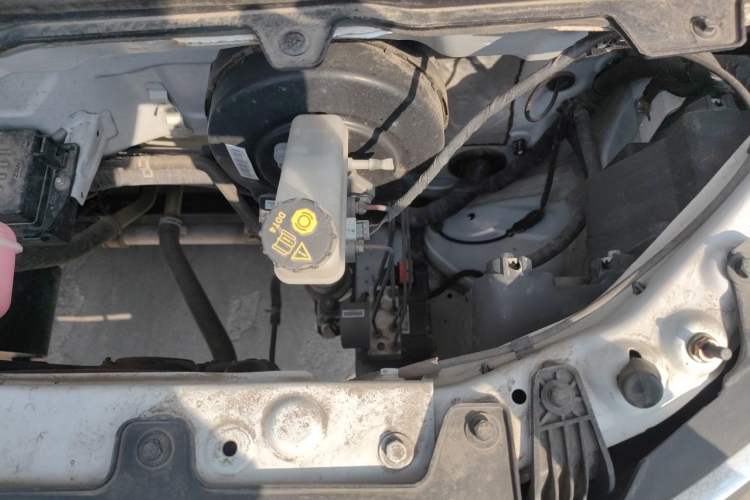 Used BAIC Ruixiang Boteng V2 EV 2022 Enclosed Van Standard Type Henan Lithium Battery Engine Bay Left