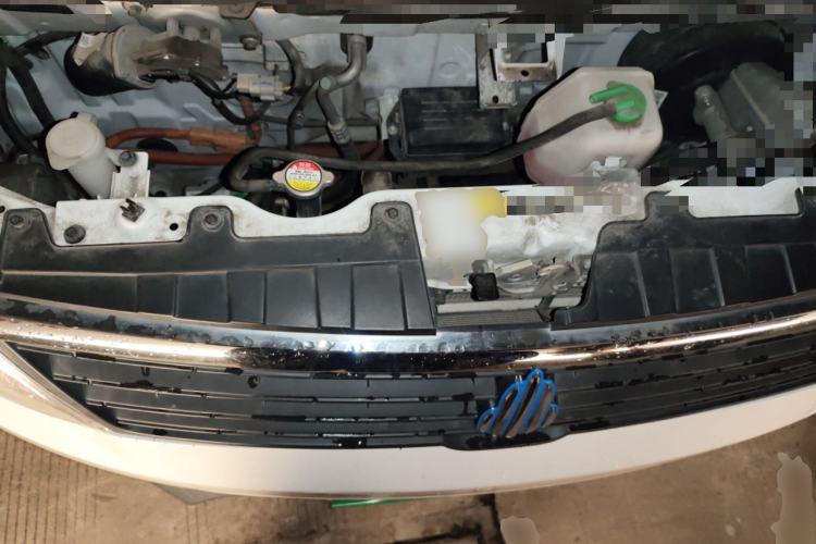 Used BAIC Ruixiang Boteng V2 EV 2022 Enclosed Van Standard Type Henan Lithium Battery Engine Bay