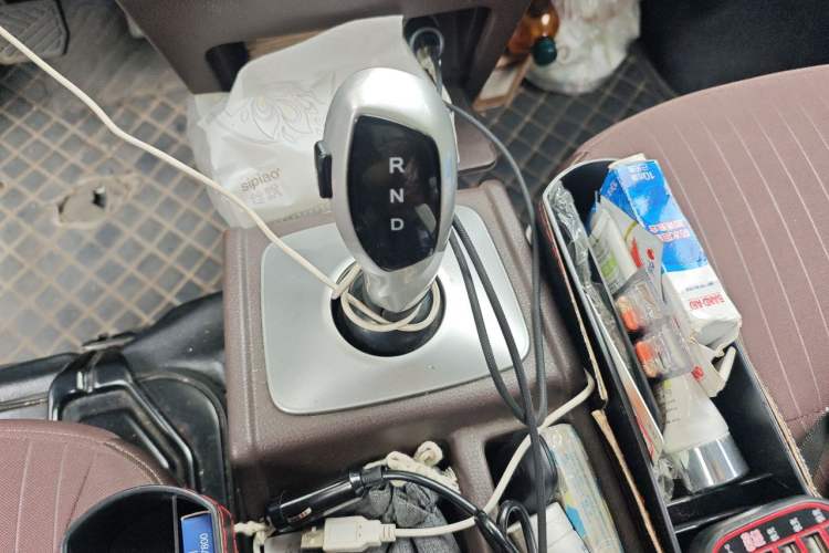 Used BAIC Ruixiang Boteng V2 EV 2022 Enclosed Van Standard Type Henan Lithium Battery Gear Lever