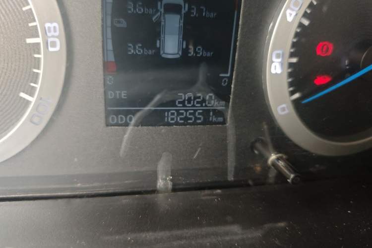 Used BAIC Ruixiang Boteng V2 EV 2022 Enclosed Van Standard Type Henan Lithium Battery Odometer Close Up