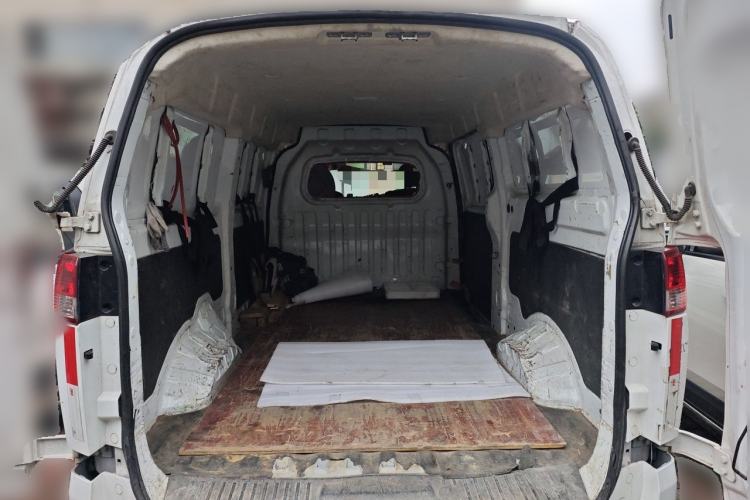 Used BAIC Ruixiang Boteng V2 EV 2022 Enclosed Van Standard Type Henan Lithium Battery Trunk