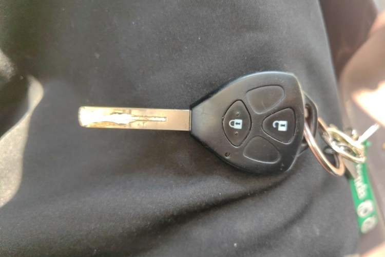 Used BAIC Ruixiang Boteng V2 EV 2022 Enclosed Van Standard Type Henan Lithium Battery Vehicle Key