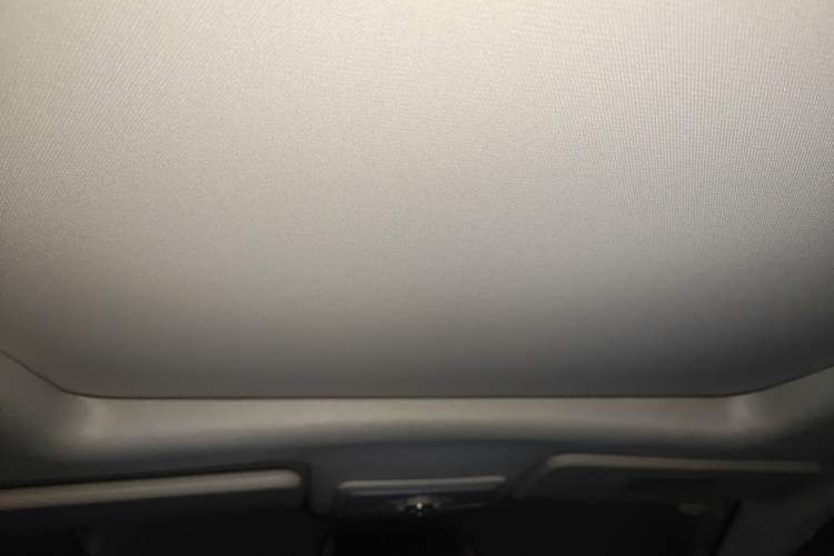 Used BAIC Ruixiang X3 2022 1.5L Manual Luxury Version 7 Seats Headliner
