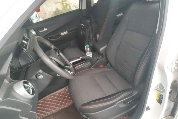 Used BAIC Ruixiang X3 2022 1.5L Manual Base Version 5 Seats Left Front Seat