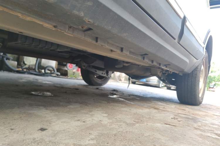 Used BAIC Ruixiang X3 2022 1.5L Manual Base Version 5 Seats Left Side Sill