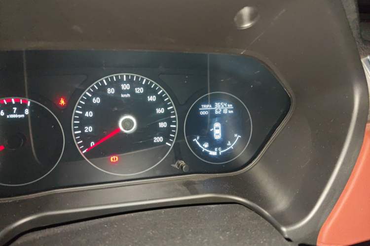 Used BAIC Ruixiang X3 2022 1.5L Manual Luxury Version 7 Seats Odometer Close Up