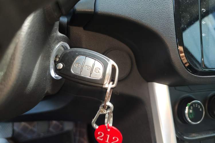 Used BAIC Ruixiang X3 2022 1.5L Manual Base Version 5 Seats Vehicle Key