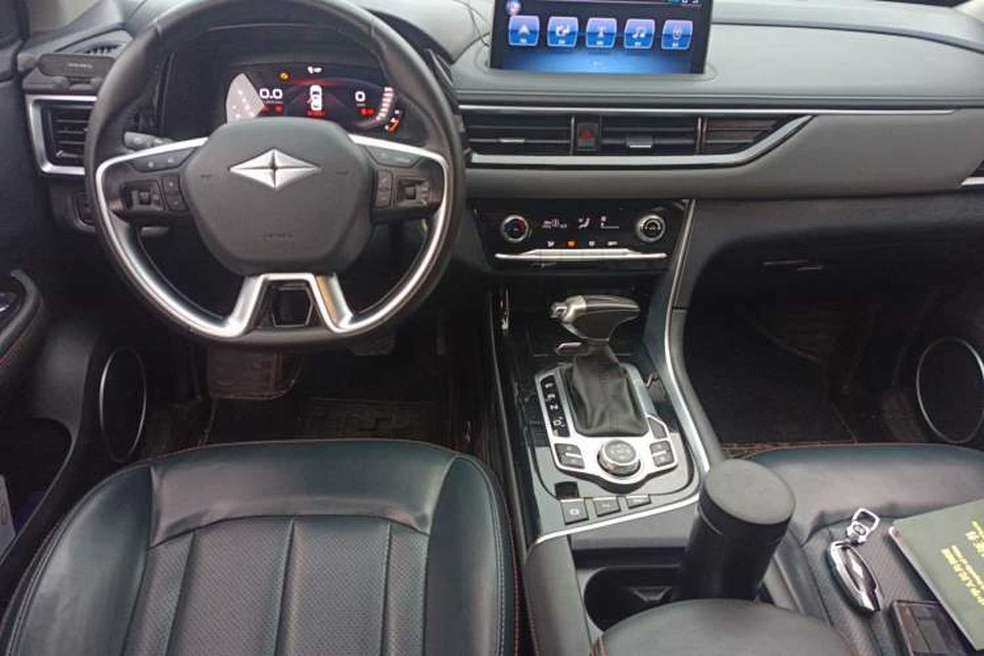 Used BAIC Ruixiang X5 2021 1.5T Automatic Luxury Version 7 Seats Center Console
