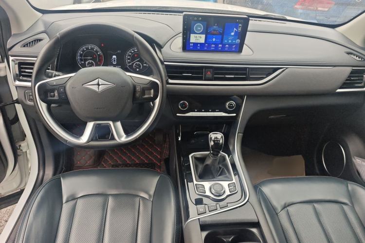 Used BAIC Ruixiang X5 2021 1.5T Manual Elite Version 5 Seats Center Console