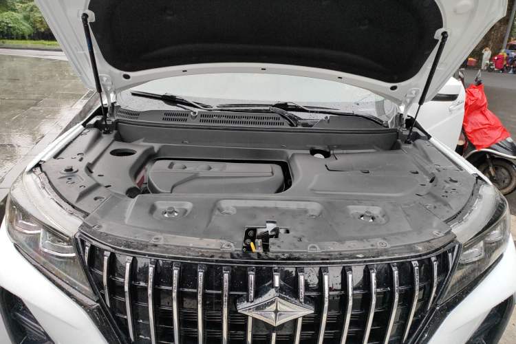 Used BAIC Ruixiang X5 2021 1.5T Manual Elite Version 5 Seats Engine Bay