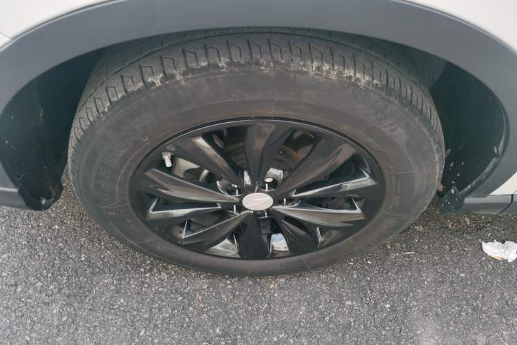Used BAIC Ruixiang X5 2021 1.5T Manual Elite Version 5 Seats Left Front Wheel Hub