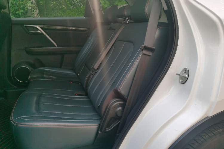 Used BAIC Ruixiang X5 2021 1.5T Manual Elite Version 5 Seats Left Rear Seat