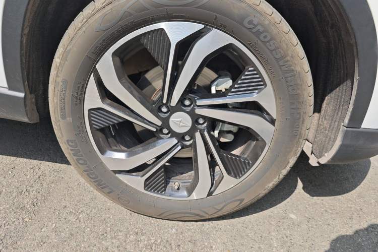Used BAIC Ruixiang X5 2021 1.5T Automatic Luxury Version 7 Seats Right Front Wheel Hub