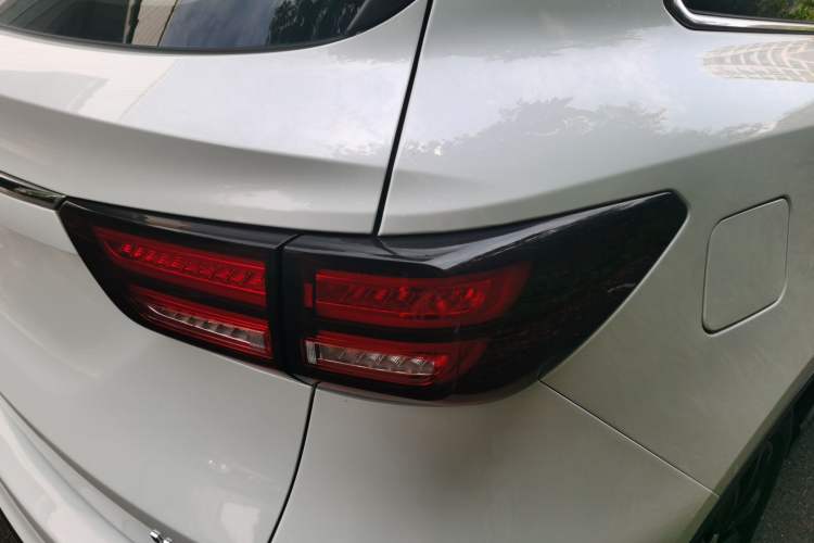 Used BAIC Ruixiang X5 2021 1.5T Manual Elite Version 5 Seats Right Rear Taillight