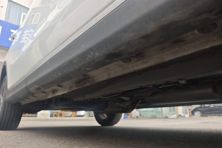Used BAIC Ruixiang X5 2021 1.5T Manual Elite Version 5 Seats Right Side Sill