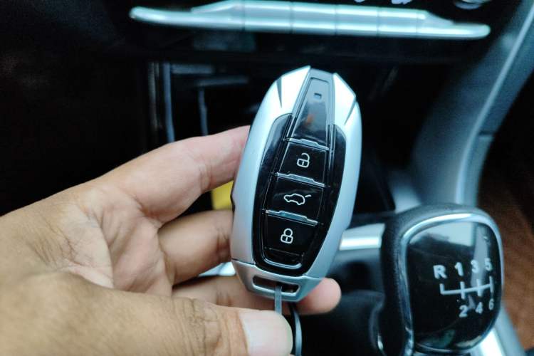 Used BAIC Ruixiang X5 2021 1.5T Manual Elite Version 5 Seats Vehicle Key