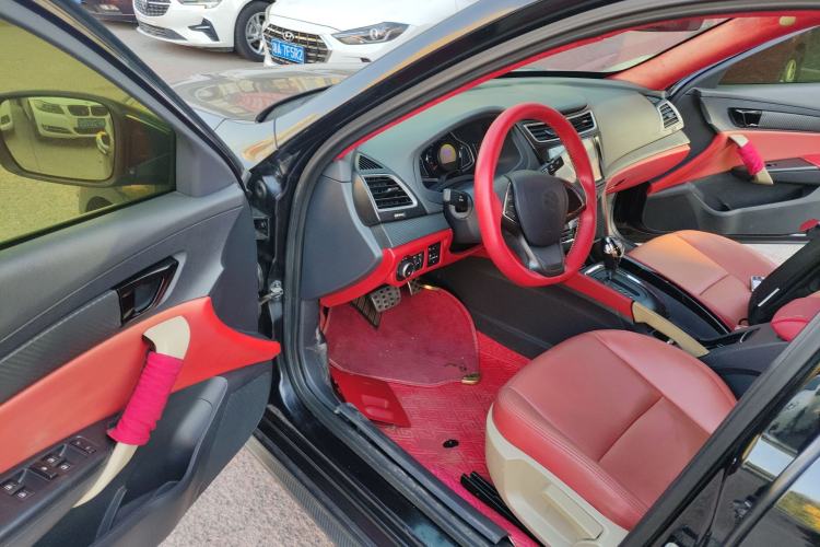 Used BAIC Senova CC 2015 1.8T automatic comfort version Driver Seat