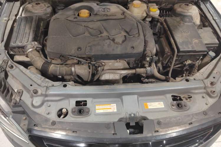 Used BAIC Senova CC 2015 1.8T Automatic Elite Edition Engine Bay
