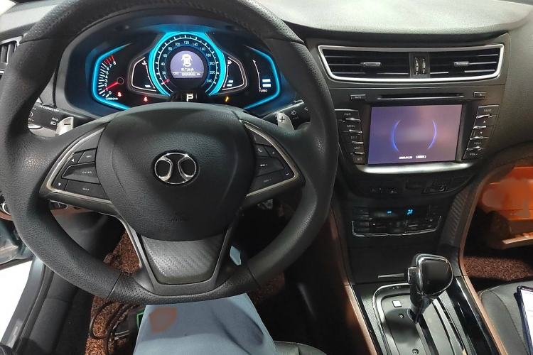 Used BAIC Senova CC 2015 1.8T Automatic Elite Edition Interior 2