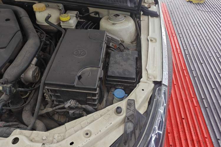 Used BAIC Senova CC 2015 1.8T Automatic Elite Edition Engine Bay Left