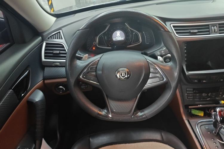 Used BAIC Senova CC 2015 1.8T Automatic Elite Edition Steering Wheel
