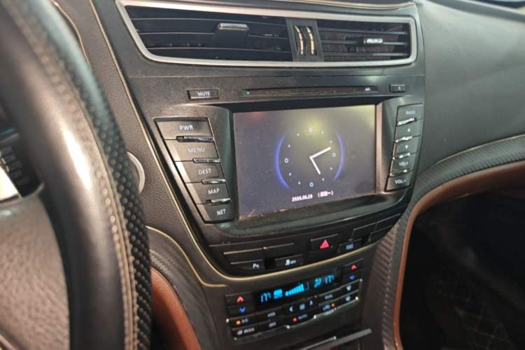 Used BAIC Senova CC 2015 1.8T Automatic Elite Edition Audio And AC Panel