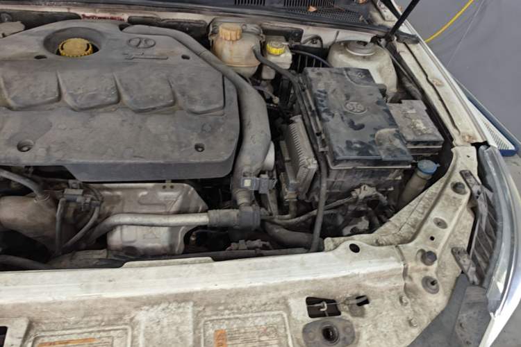 Used BAIC Senova CC 2015 1.8T Automatic Elite Edition Engine Bay Left