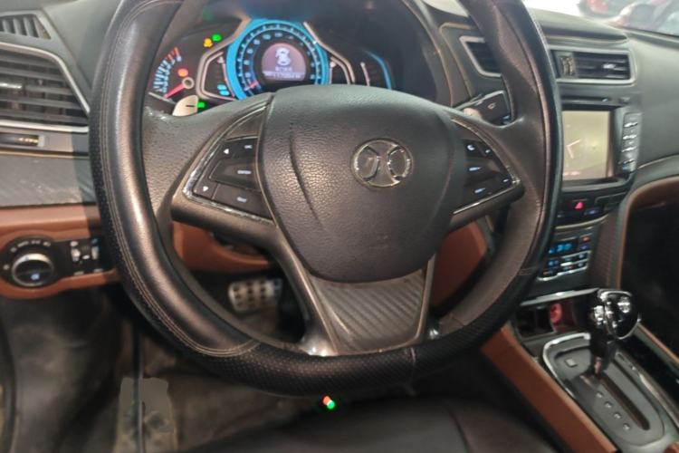 Used BAIC Senova CC 2015 1.8T Automatic Elite Edition Steering Wheel