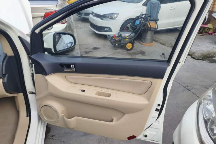 Used BAIC Senova D20 2015 Sedan 1.5L Automatic Lotte Edition Interior 2
