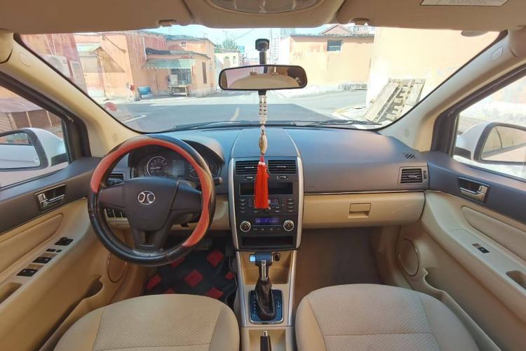 Used BAIC Senova D20 2015 Sedan 1.5L Automatic Lotte Edition Interior 6