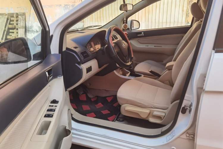 Used BAIC Senova D20 2015 Sedan 1.5L Automatic Lotte Edition Interior 8