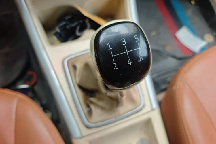 Used BAIC Senova D20 2015 Hatchback 1.3L Manual Leisure Edition Gear Lever