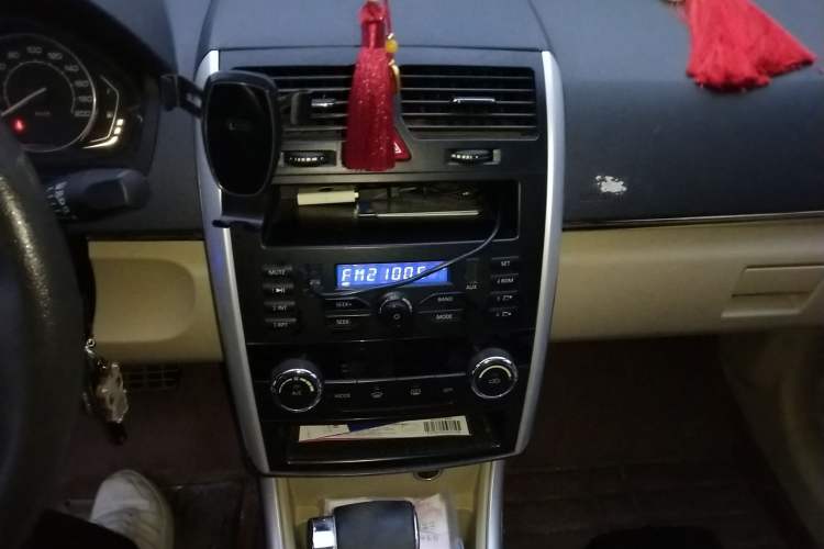 Used BAIC Senova D20 2015 Sedan 1.5L Automatic Lotte Edition Audio And AC Panel