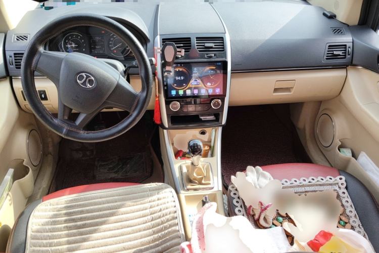 Used BAIC Senova D20 2015 Sedan 1.5L Manual Lotte Edition Center Console