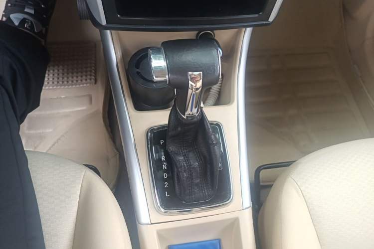 Used BAIC Senova D20 2015 Hatchback 1.5L Automatic Lotte Edition Gear Lever