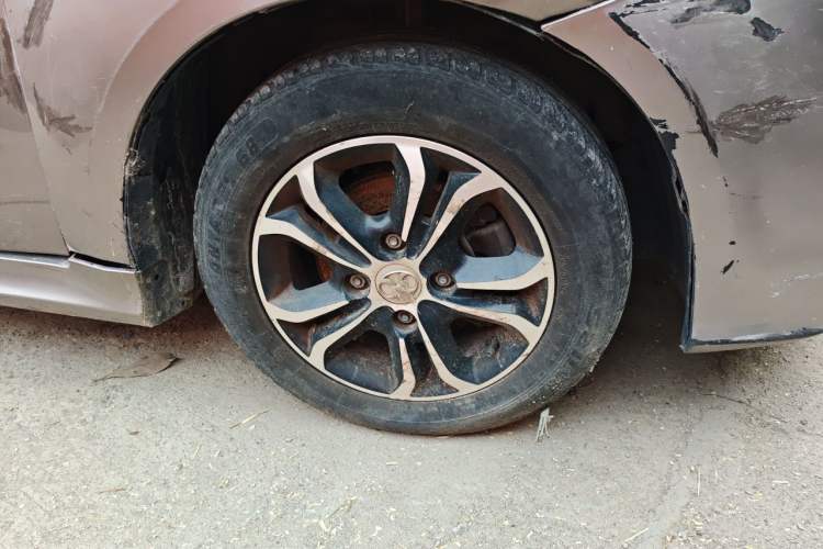 Used BAIC Senova D20 2015 Hatchback 1.5L Manual Lotte Edition Right Front Wheel Hub