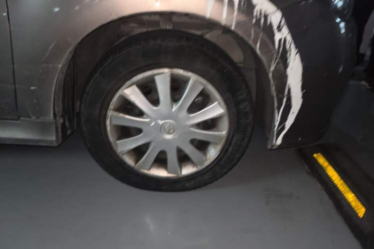 Used BAIC Senova D20 2015 Hatchback 1.3L Manual Joy Edition Right Front Wheel Hub