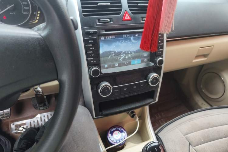 Used BAIC Senova D20 2015 Sedan 1.5L Manual Lotte Edition Audio And AC Panel