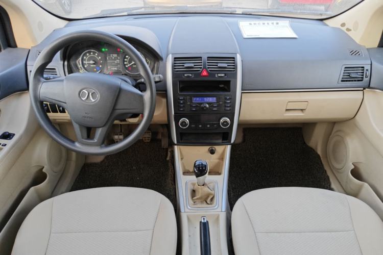 Used BAIC Senova D20 2015 Hatchback 1.3L Manual Joy Edition Center Console