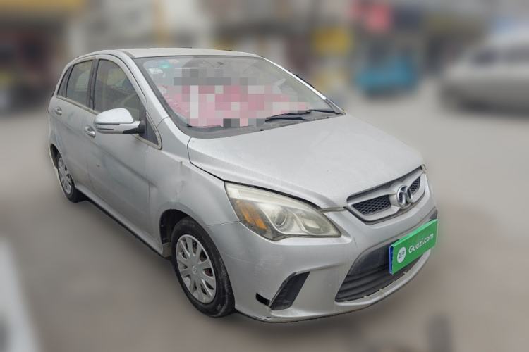 Used BAIC Senova D20 2015 Hatchback 1.3L Manual Joy Edition Front Right 45 Deg