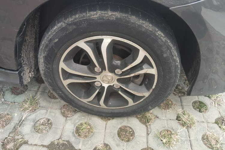 Used BAIC Senova D20 2015 Sedan 1.5L Manual Lotte Edition Right Front Wheel Hub