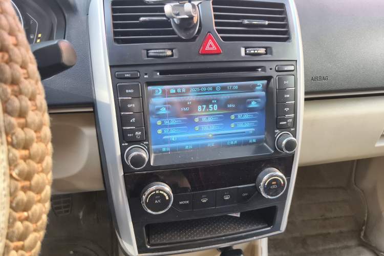 Used BAIC Senova D20 2015 Sedan 1.3L Manual Lotte Edition Audio And AC Panel