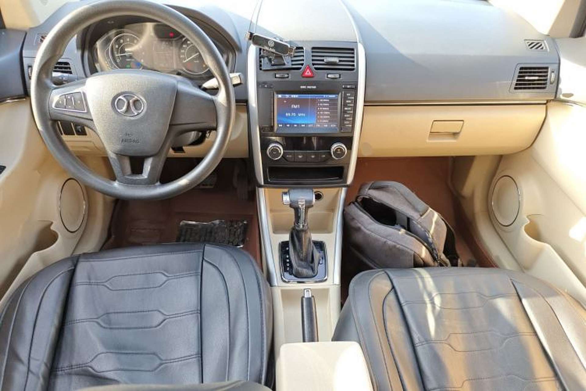Used BAIC Senova D20 2015 Hatchback 1.5L Automatic Joyful Edition Center Console